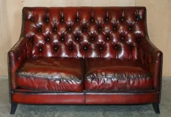 Chesterfield Suite Sessel & Sofa aus vollständig handgefärbtem Bordeaux-Leder, 3 . Set