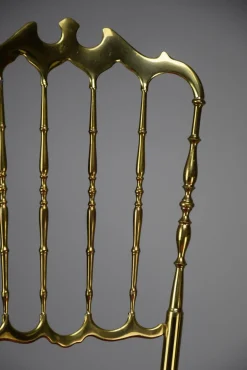 Chiavari Stuhl aus Messing & rotem Samt, 1950