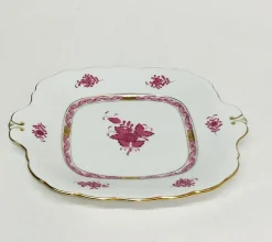 Chinese Bouquet Himbeer Porzellan Box, Teller und Kuchenteller von Herend Ungarn, 3er Set