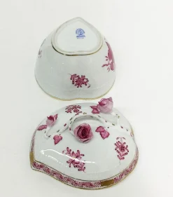 Chinese Bouquet Himbeer Porzellan Box, Teller und Kuchenteller von Herend Ungarn, 3er Set