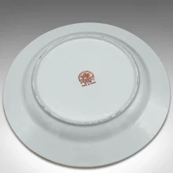 Chinesischer Art Deco Keramik Servierteller mit Drachen, 1930er