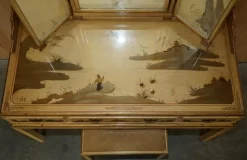 Chinesischer Chinoiserie Frisiertisch und Hocker aus Nussholz, 1920er, 2er Set