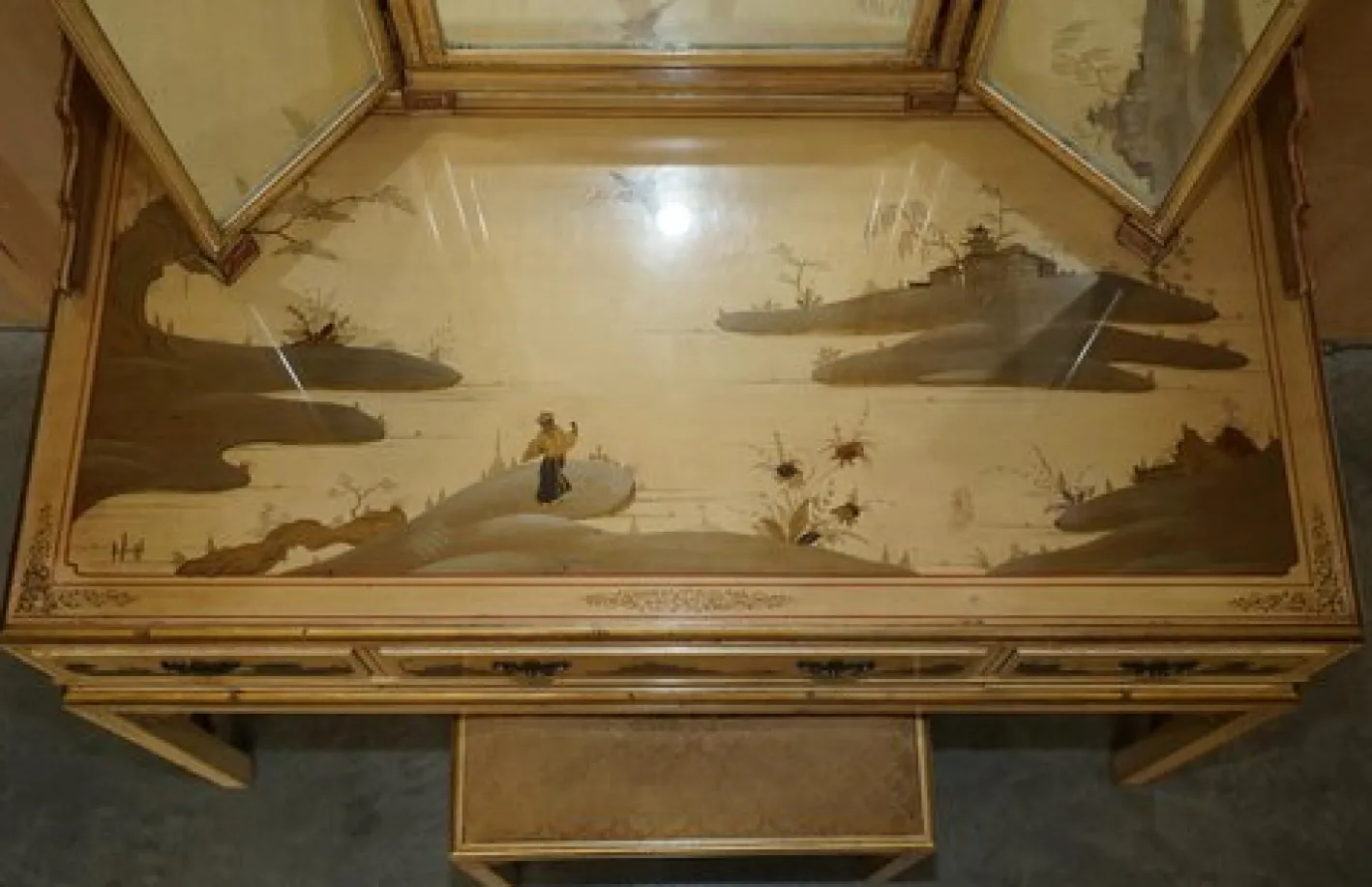 Chinesischer Chinoiserie Frisiertisch und Hocker aus Nussholz, 1920er, 2er Set