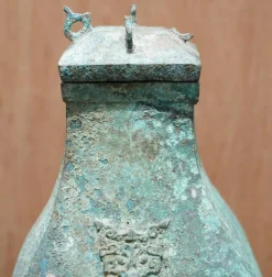 Chinesisches Ritual Weingefäß aus Bronze mit Deckel
