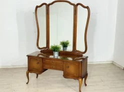 Chippendale Frisiertisch aus Holz