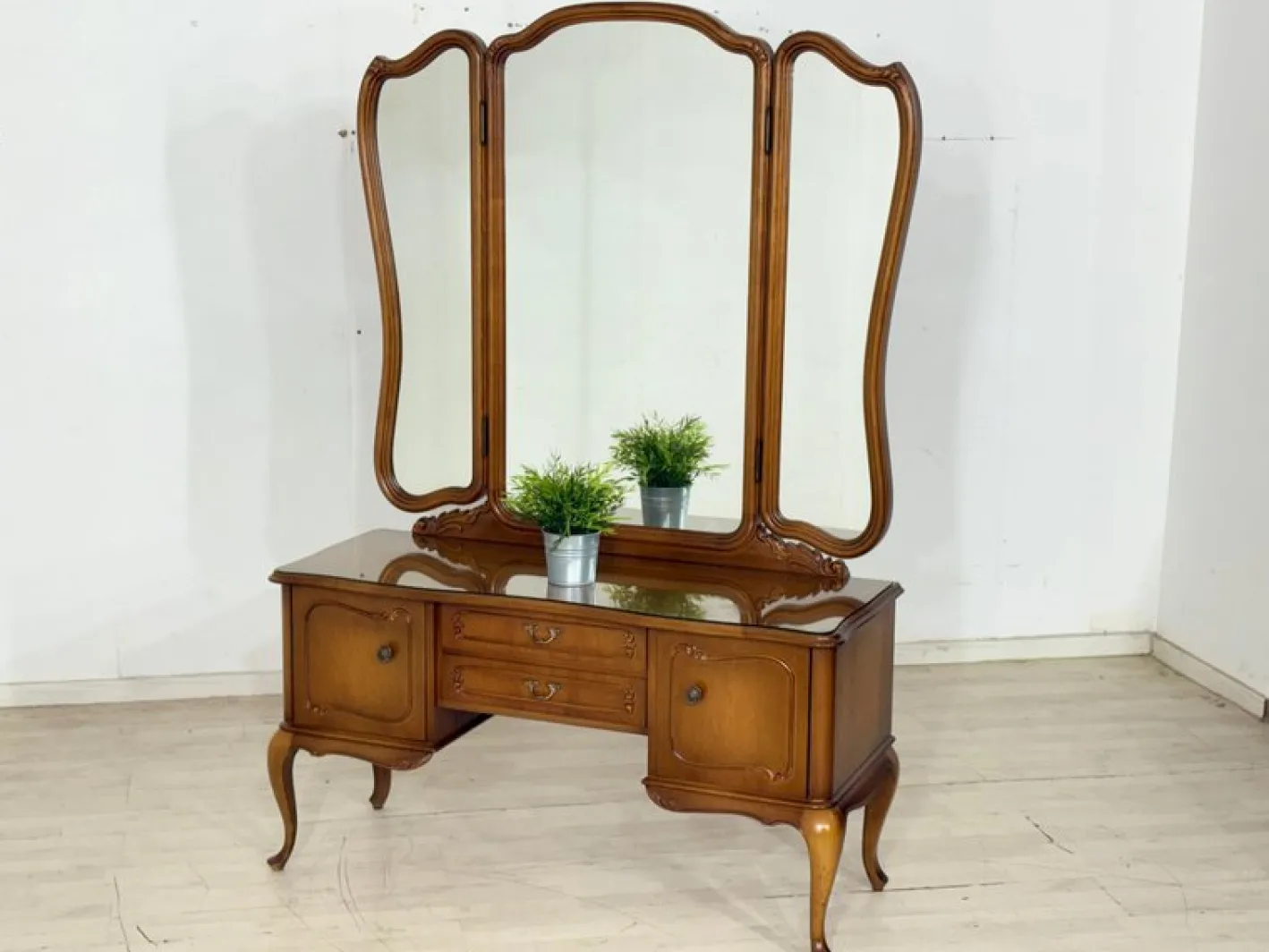 Chippendale Frisiertisch aus Holz