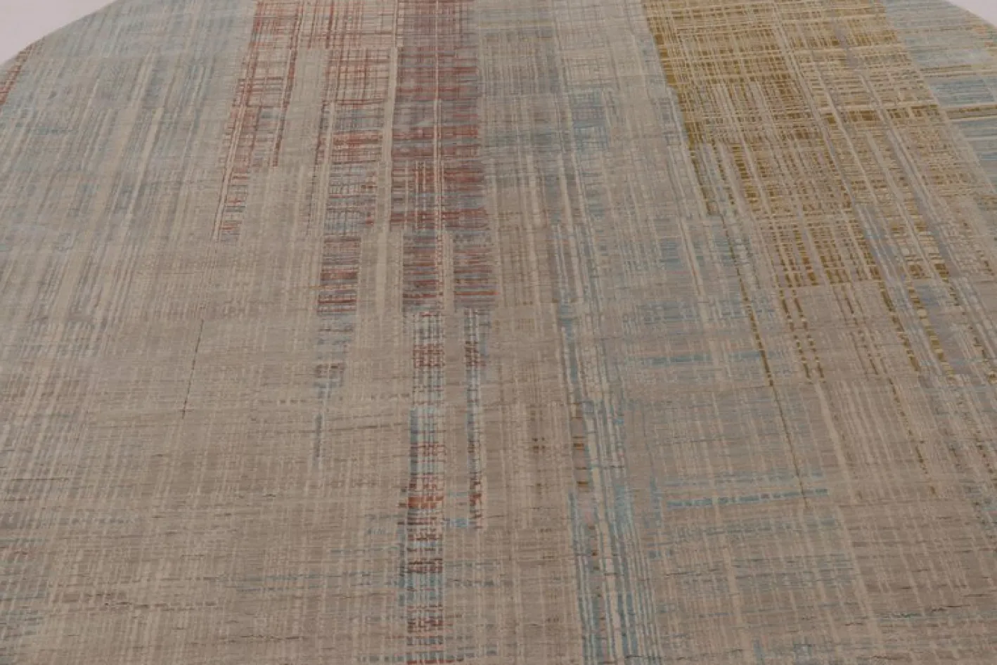 Circle Teppich mit mehrfarbigem abstraktem Muster von Rug&Kilim