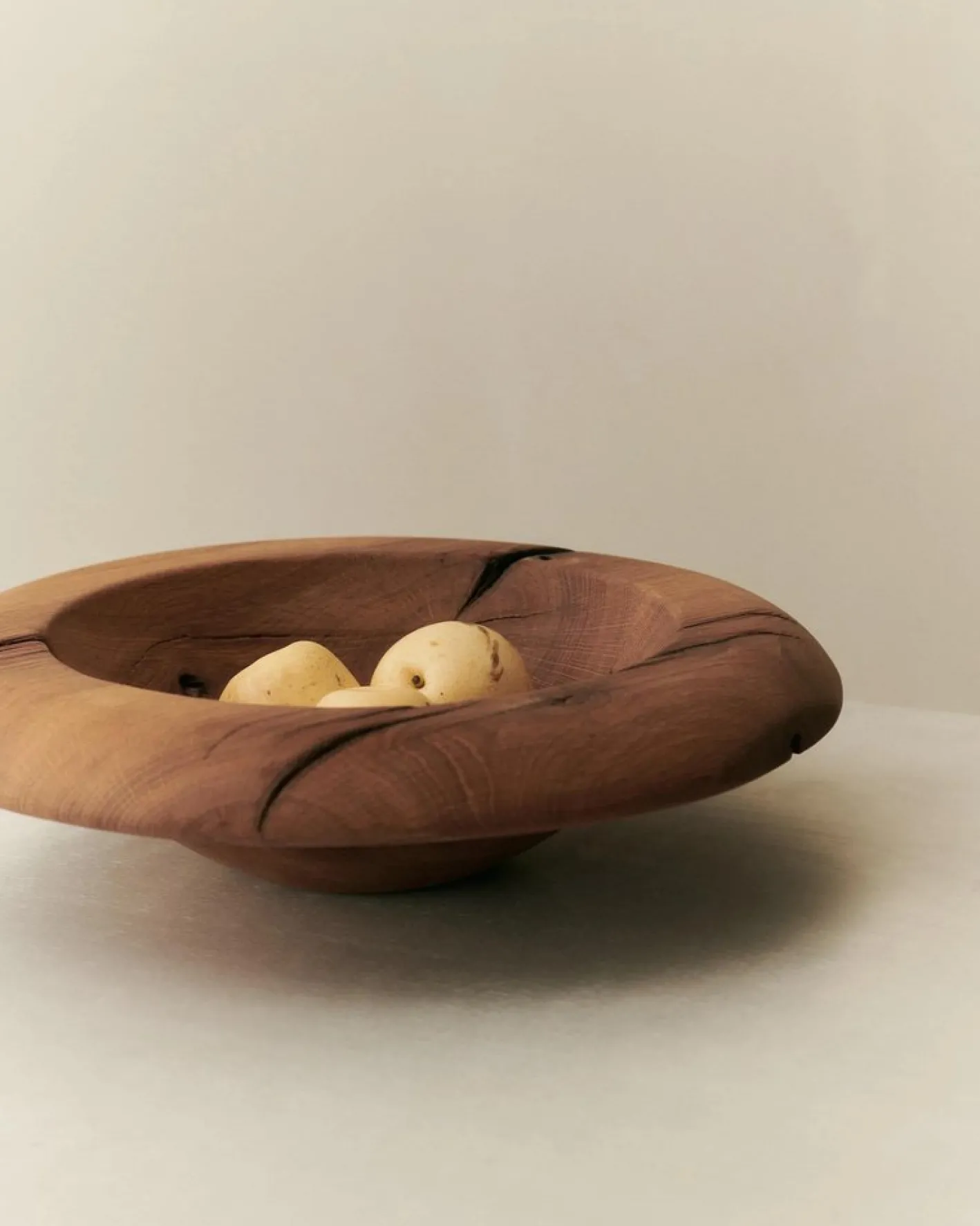Collar Object 008 von Louise Roe