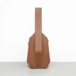 Contemporary Minimalist Inri Kontrabass Skulptur von Sandro, 2017