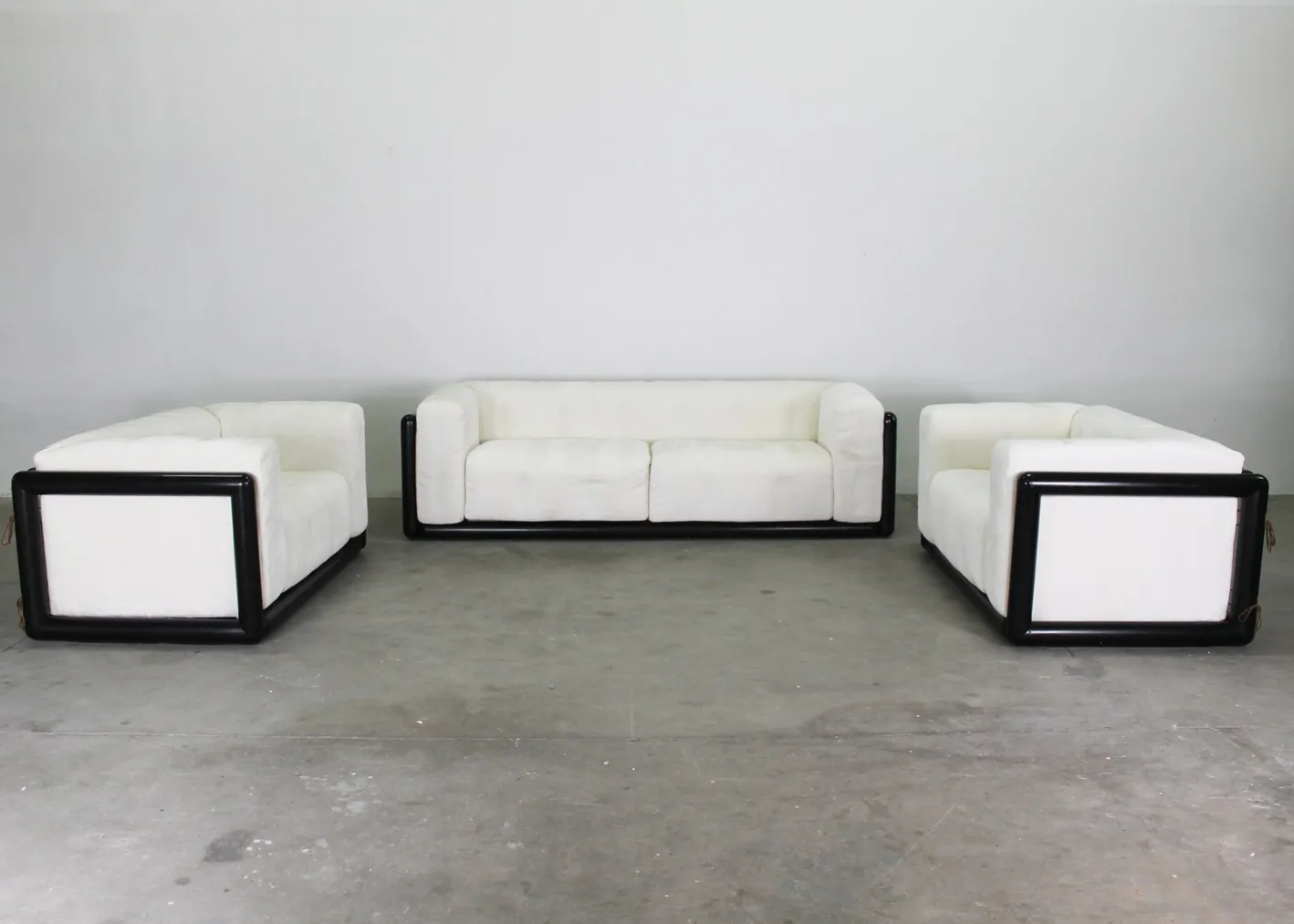 Cornaro Wohnzimmer Set aus Lackiertem Holz & Stoff von Carlo Scarpa für Gavina 1970, 3er Set