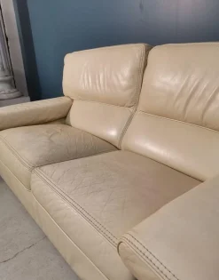 Cremefarbenes Ledersofa