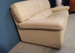 Cremefarbenes Ledersofa