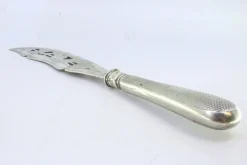 Cut-Out Silber Fischmesser