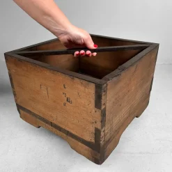 Dekorative japanische Itomasu Holzkiste, 1880er