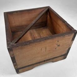 Dekorative japanische Itomasu Holzkiste, 1880er