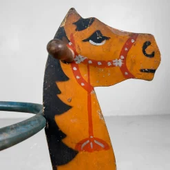 Dekoratives japanisches Schaukelpferd aus Holz, 1940