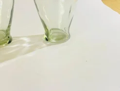 Dekorative Vintage Glasflaschen aus Glas, 1960er, 2er Set