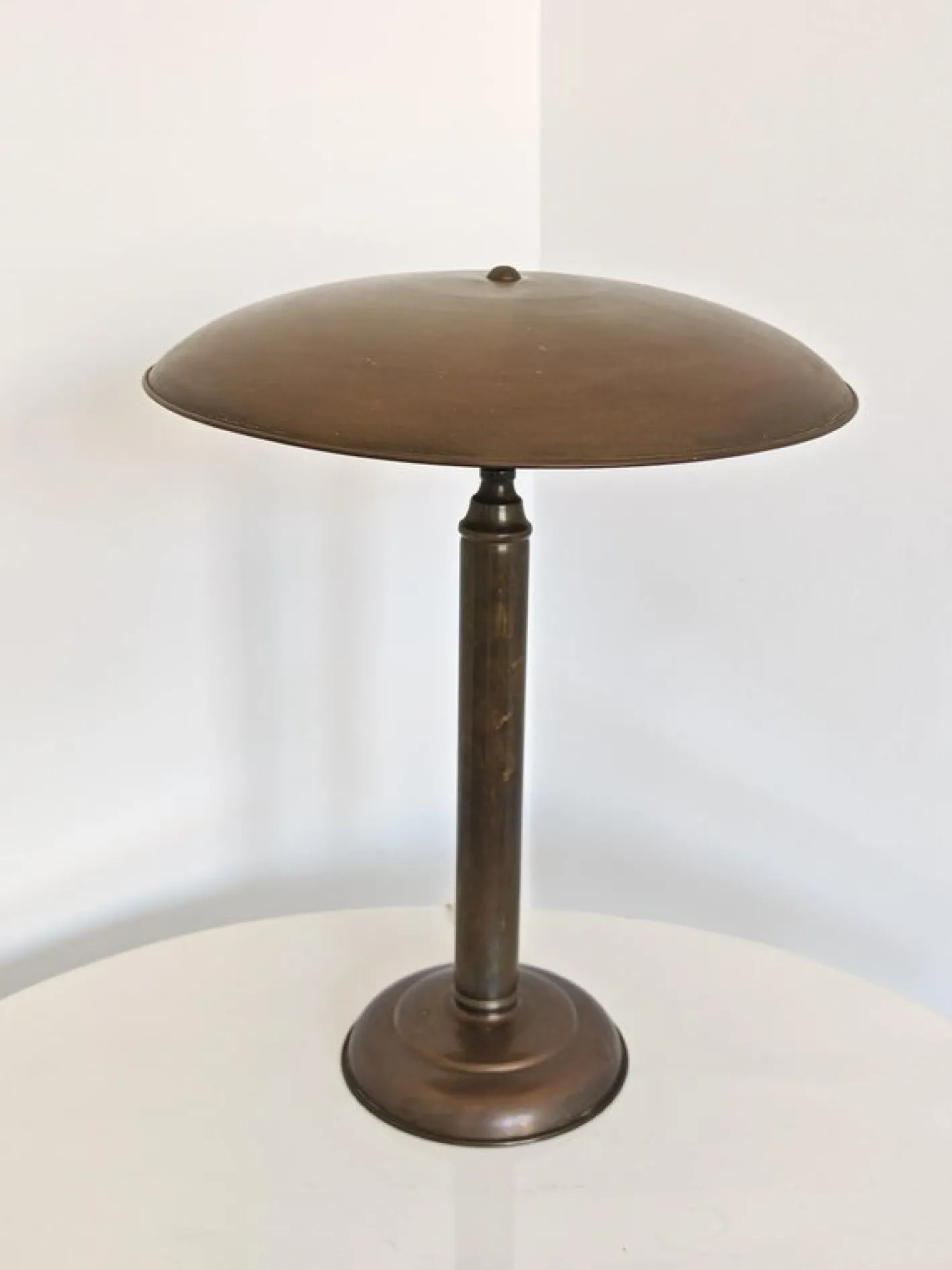 Deutsche Art Deco Gardist Tischlampe aus Messing, 1930er