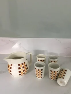 Deutsche Art Deco 5 Trinkbecher und Krug, 1960er, 6er Set
