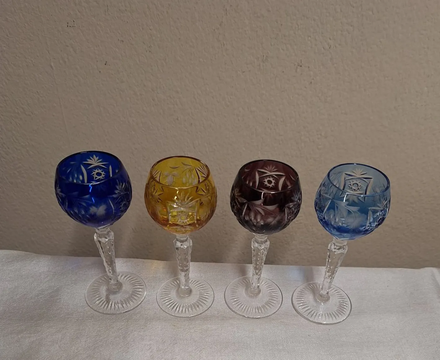 Deutsche Likörgläser aus farbigem Kristallglas von Nachtmann, 1970er, 4 . Set