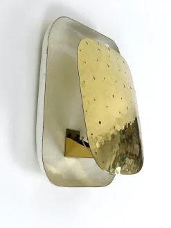 Deutsche Mid-Century Wandleuchte aus perforiertem Messing, 1960er
