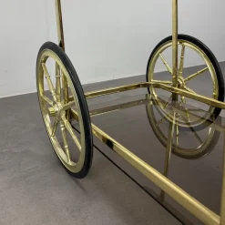 Deutscher Mid-Century Servierwagen aus Messing, 1970er