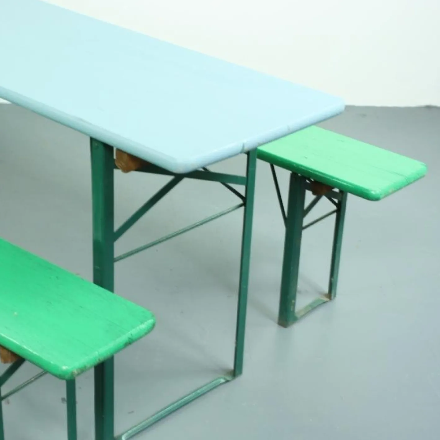 Deutscher Vintage Biertisch mit Bänken, 3er Set