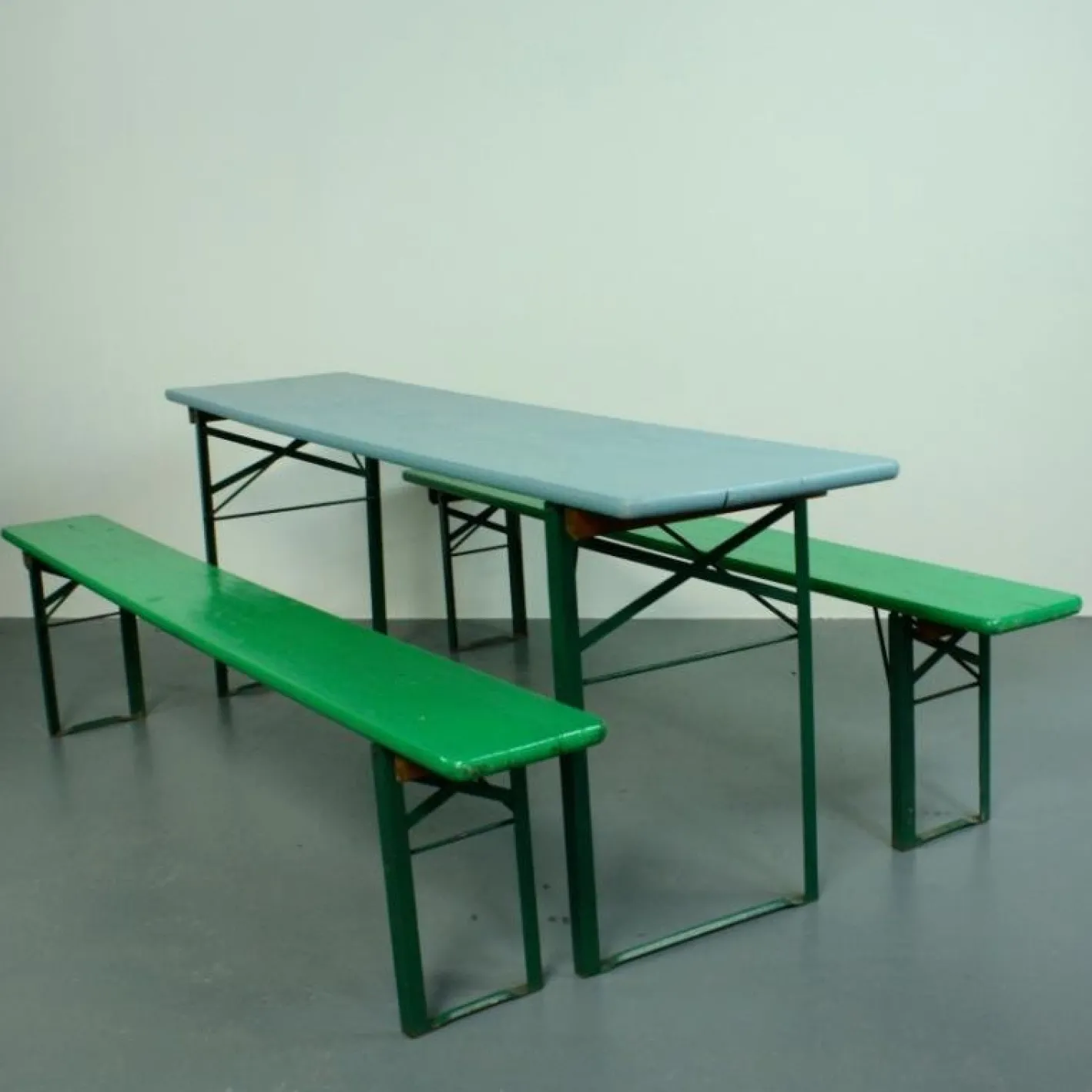 Deutscher Vintage Biertisch mit Bänken, 3er Set