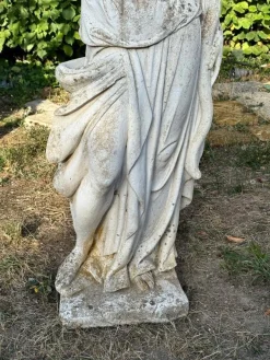 Diana the Huntress Skulptur aus rekonstruiertem Stein, 1950