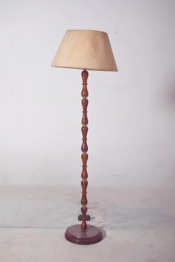 Dänische Holz Stehlampe, 1950er