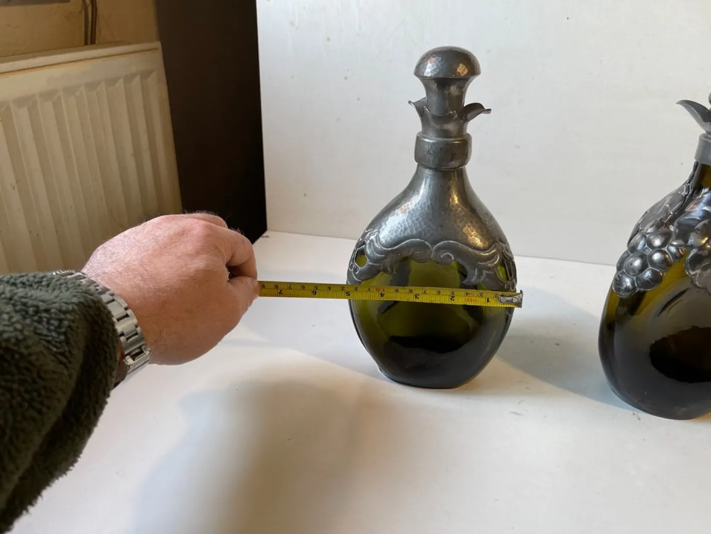 Dänische Karaffen aus Grünem Glas & Zinn, 1910er, 2er Set
