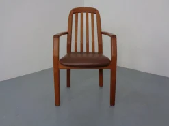 Dänischer Armlehnstuhl aus Teak & Leder von Dyrlund, 1970er