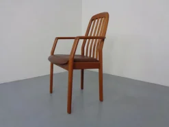 Dänischer Armlehnstuhl aus Teak & Leder von Dyrlund, 1970er