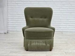 Dänischer Armlehnstuhl in Grünem Möbel Velours, 1970er