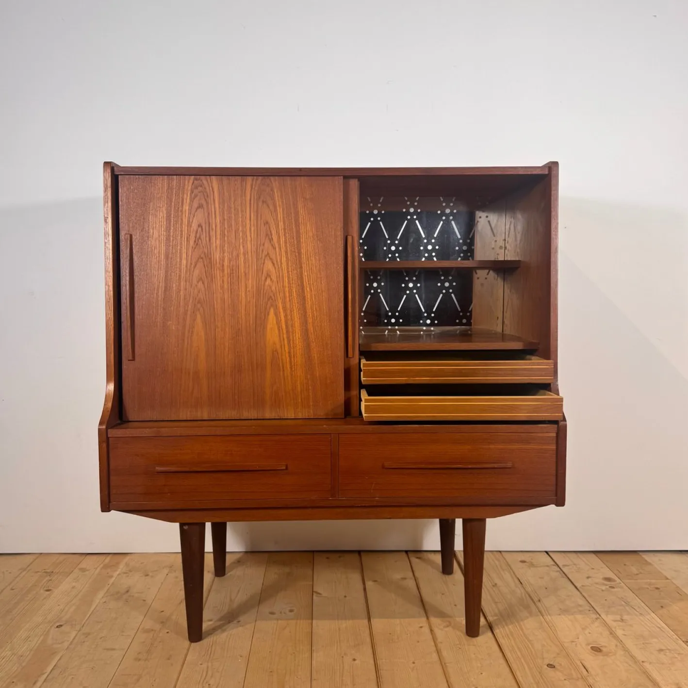 Dänischer Barschrank aus Teak, 1960er
