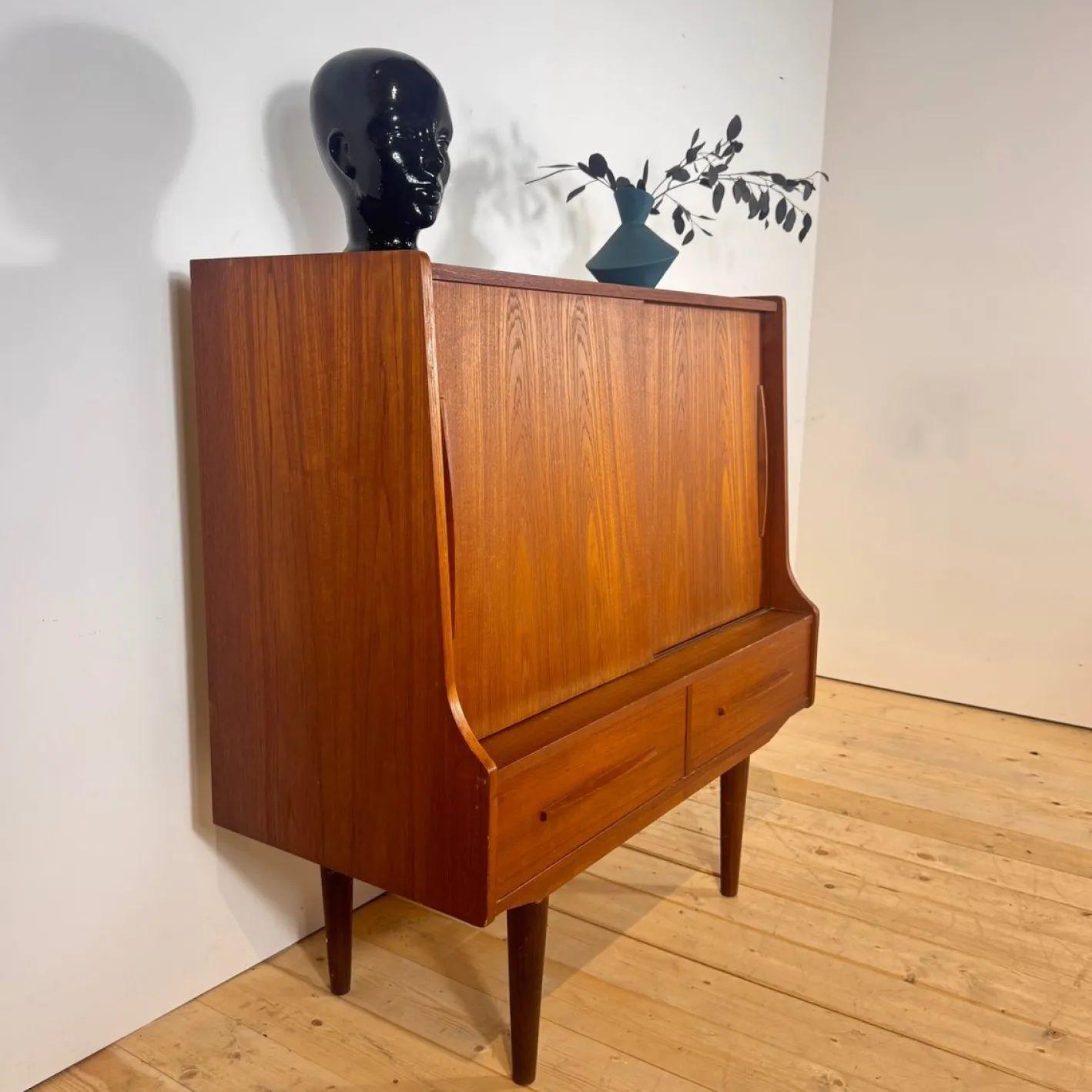 Dänischer Barschrank aus Teak, 1960er