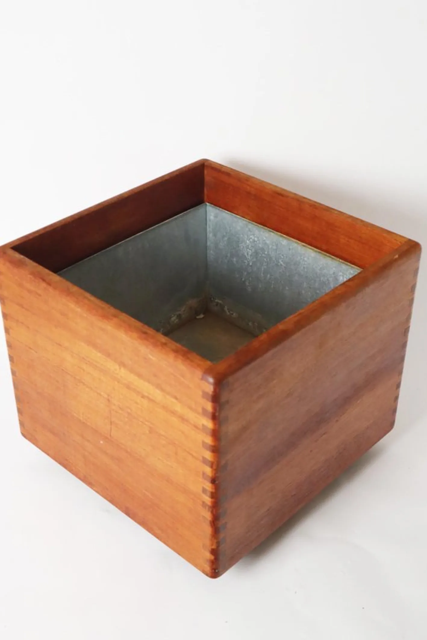 Dänischer Übertopf aus Teak mit Zinkwanne von Salin Furniture, 1970er