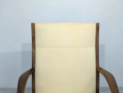 Dänischer Mid-Century Armlehnstuhl aus Holz im modernen Stil, 1960er