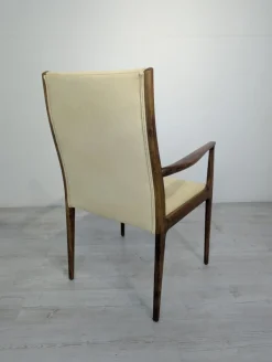 Dänischer Mid-Century Armlehnstuhl aus Holz im modernen Stil, 1960er