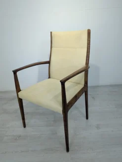 Dänischer Mid-Century Armlehnstuhl aus Holz im modernen Stil, 1960er