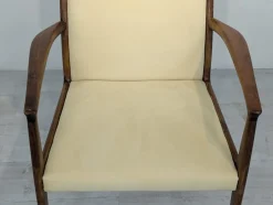 Dänischer Mid-Century Armlehnstuhl aus Holz im modernen Stil, 1960er
