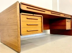 Dänischer Mid-Century Chief Schreibtisch von Dyrlund, 1960er