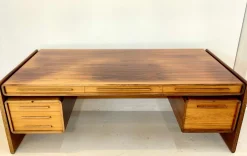 Dänischer Mid-Century Chief Schreibtisch von Dyrlund, 1960er