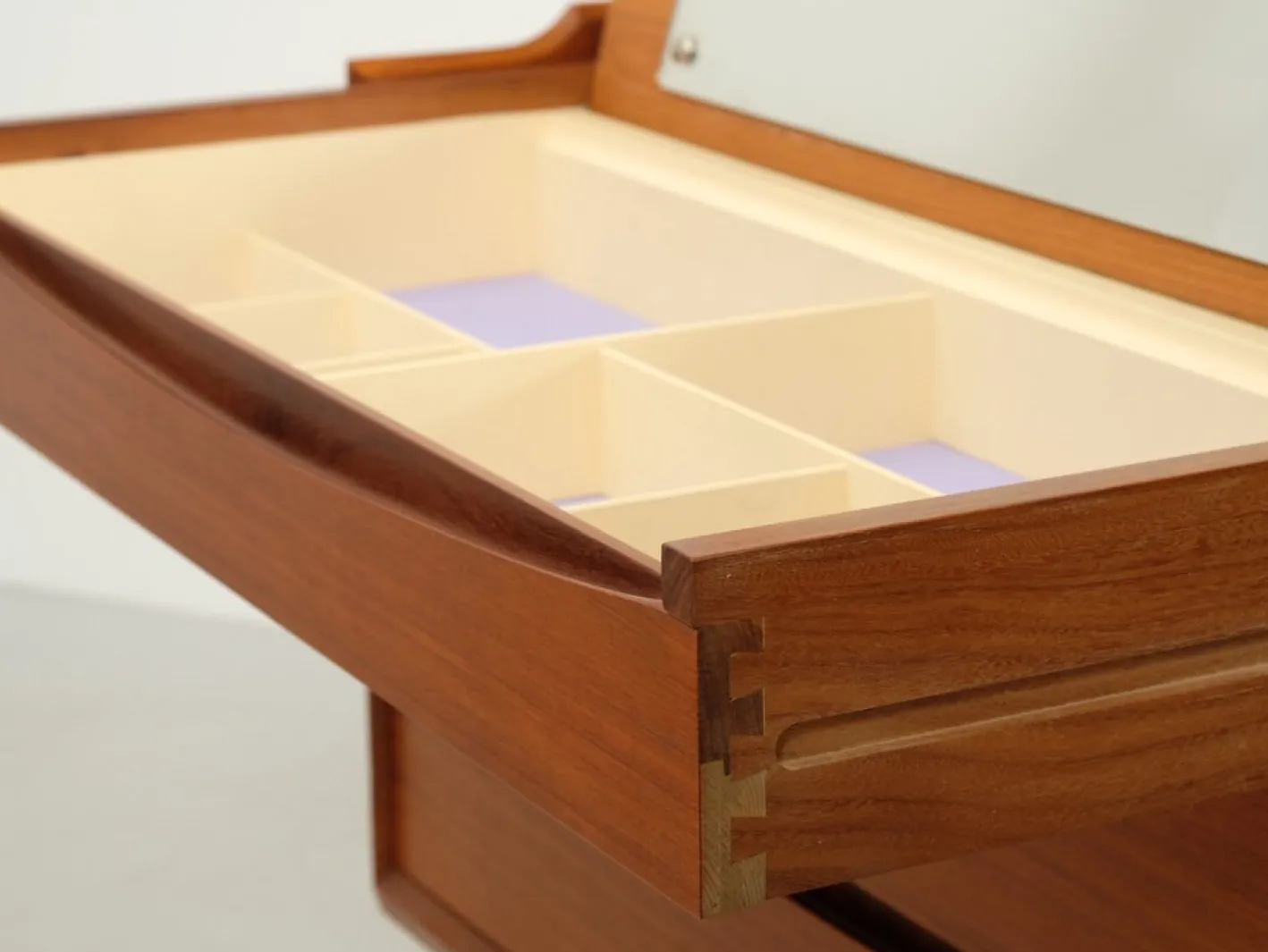Dänischer Mid-Century Frisiertisch aus Teak, 1960