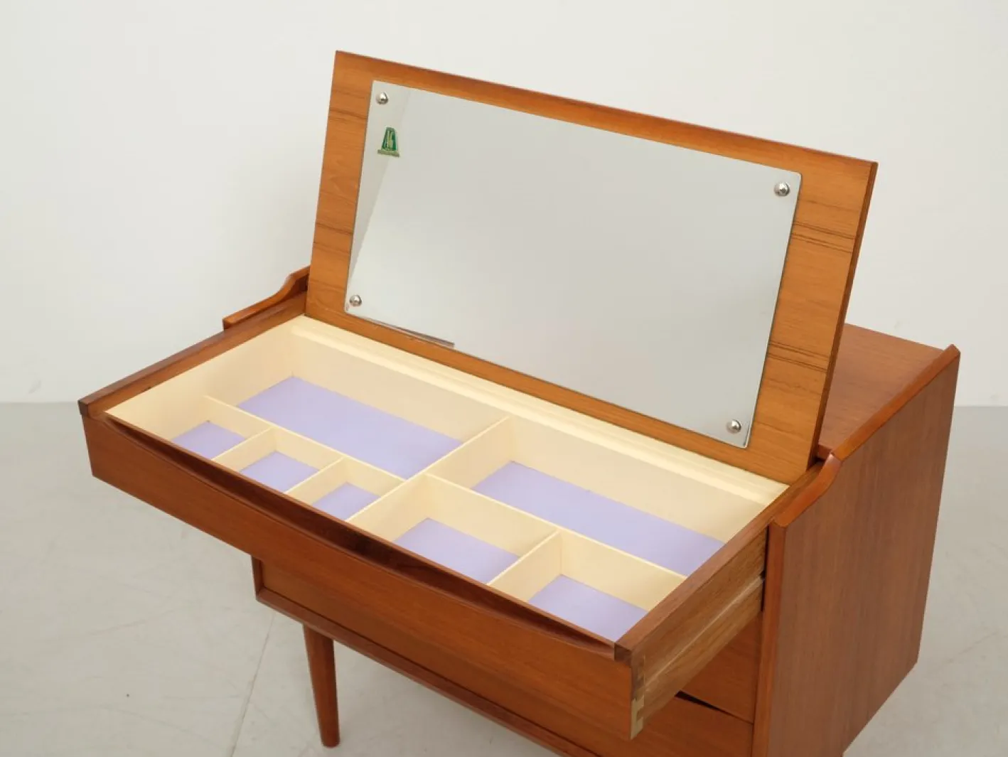 Dänischer Mid-Century Frisiertisch aus Teak, 1960