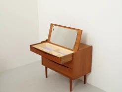 Dänischer Mid-Century Frisiertisch aus Teak, 1960
