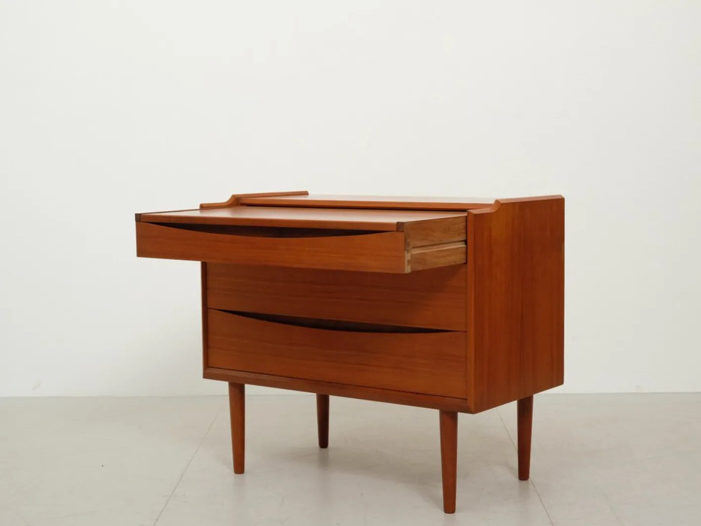 Dänischer Mid-Century Frisiertisch aus Teak, 1960