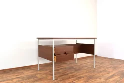 Dänischer Mid-Century Modern Teak Schreibtisch, 1970er