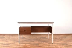 Dänischer Mid-Century Modern Teak Schreibtisch, 1970er