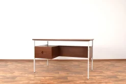 Dänischer Mid-Century Modern Teak Schreibtisch, 1970er